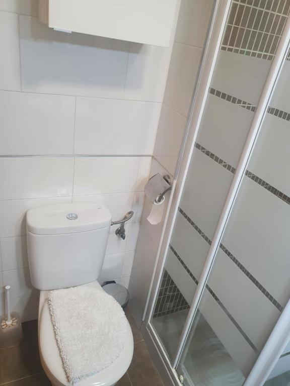 3f, Aire Acondic, 80m2, 2 Dormitorios, 4 Huespedes, Wifi Gratis Appartamento