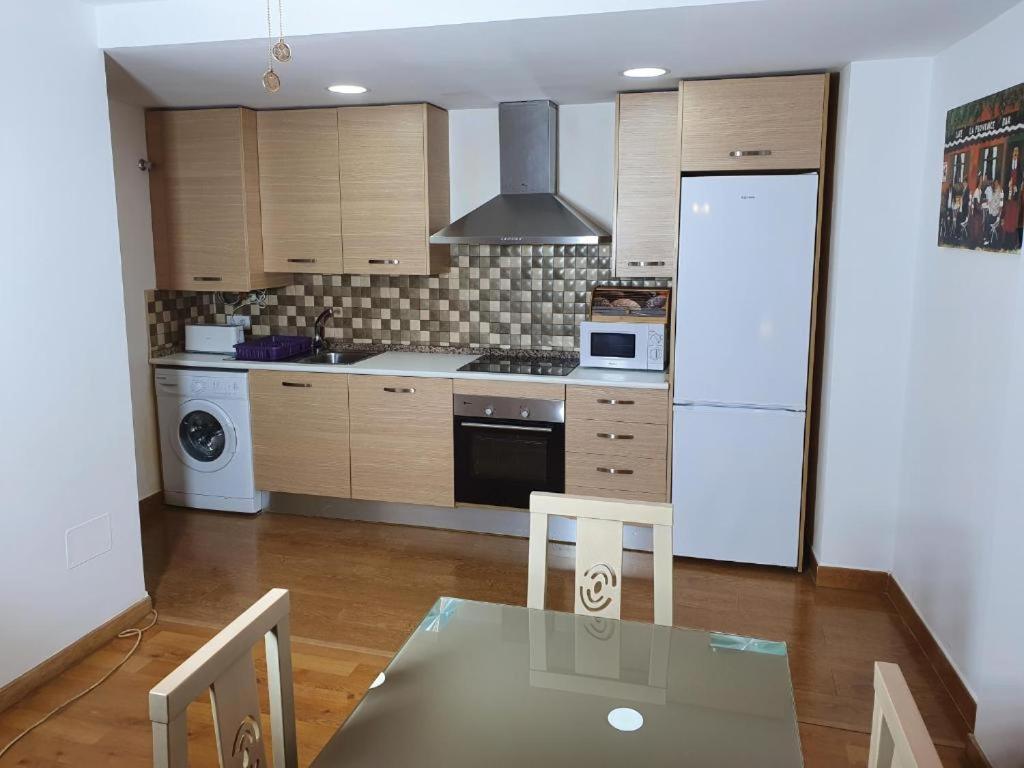 3f, Aire Acondic, 80m2, 2 Dormitorios, 4 Huespedes, Wifi Gratis *